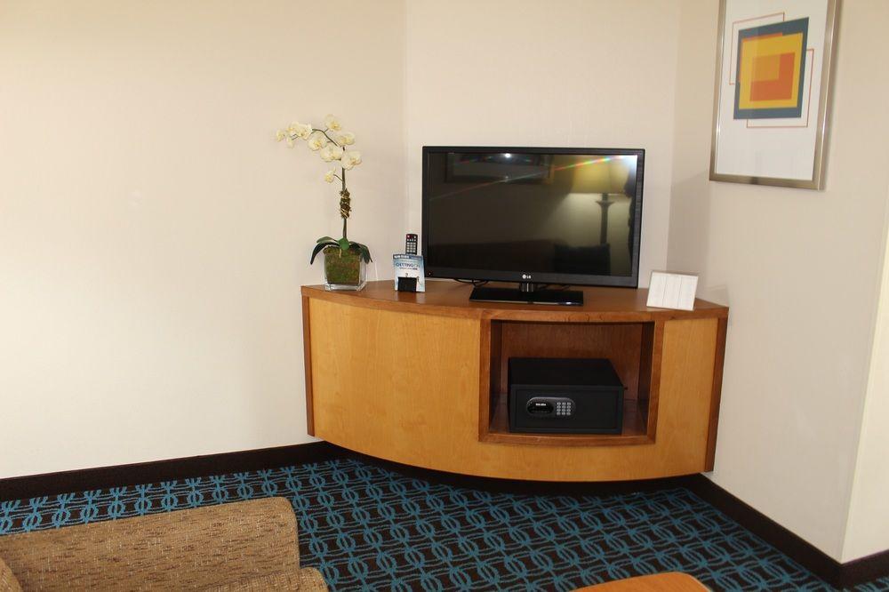 Fairfield Inn & Suites Kansas City Ліберті Екстер'єр фото