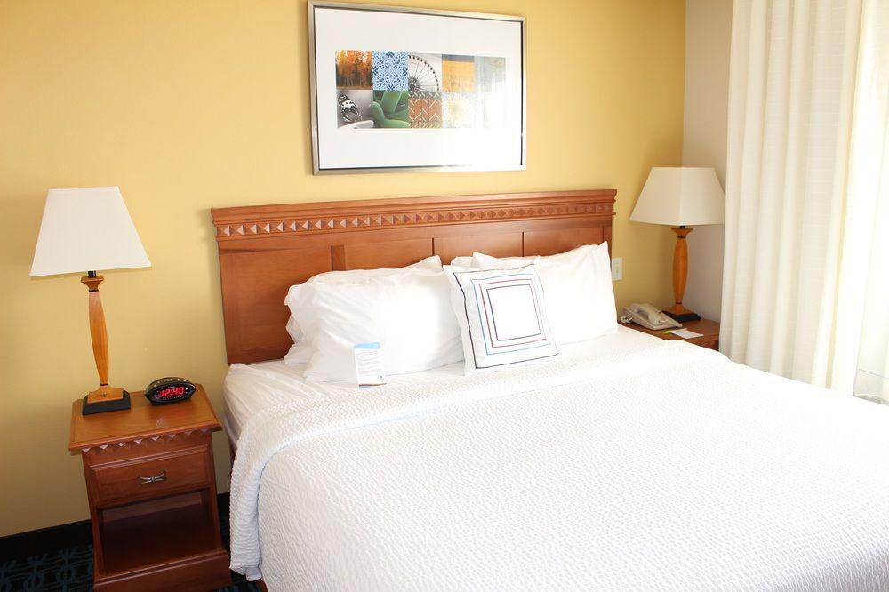 Fairfield Inn & Suites Kansas City Ліберті Екстер'єр фото