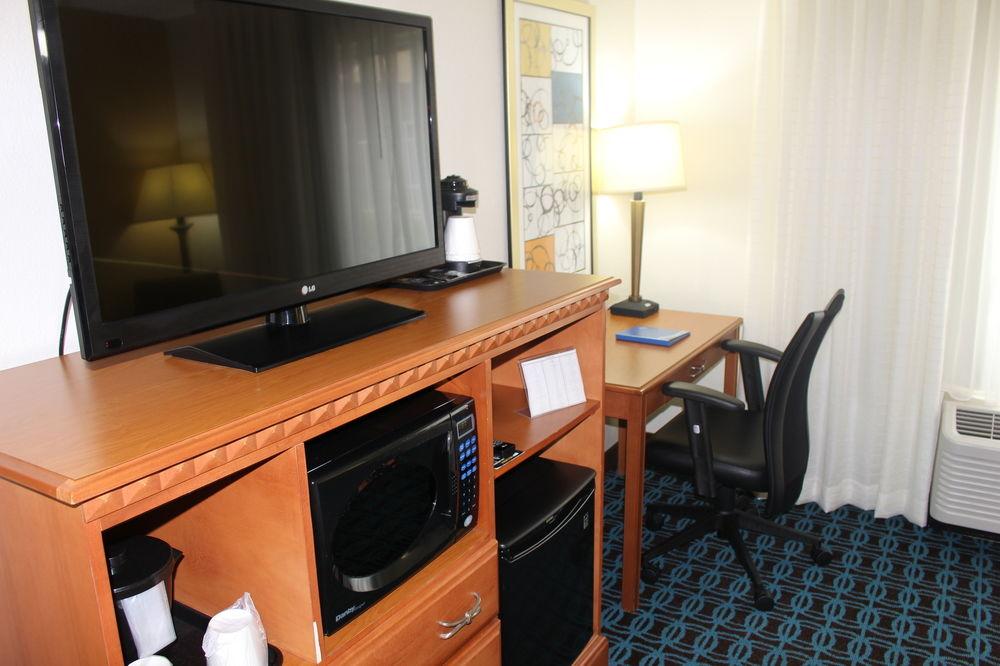 Fairfield Inn & Suites Kansas City Ліберті Екстер'єр фото